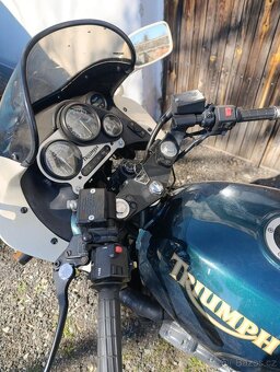 youngtimer Triumph Sprint 900 - 10