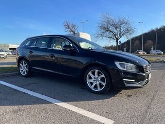 Volvo V60 D4 2015 140kW nez. topení, kamera, navigace,... - 10