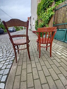 2 staré židle - 10
