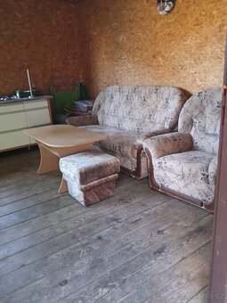 Pronajmu zahrádku s chatkou 16 m2 - 10