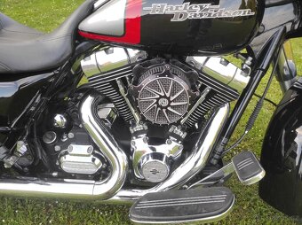 HARLEY DAVIDSON FLHX Street Glide - 10