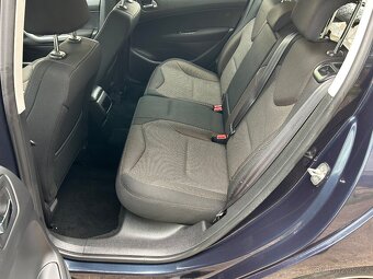 Peugeot 308 1.6i 120 tkm, klima, výhřev sedaček.. - 10