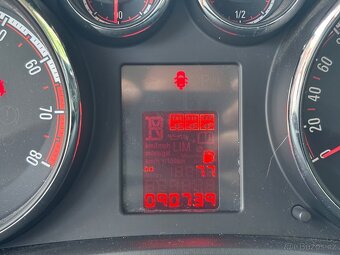 Opel Meriva 1.4 74 kW, 90t km, 2 sady kol, nová stk - 10