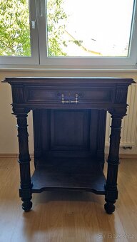 Starožitný nábytek - 10