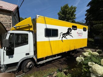 Kamion přepravník na koně - 10