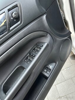 Škoda Superb 1 - 10