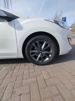 I30 1.6 CRDI - 10