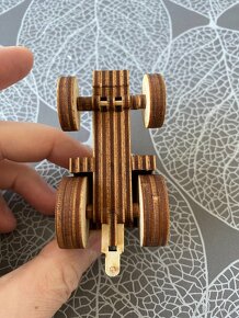 Nový dřevěný model ZETOR Crystal s vlekem - 10