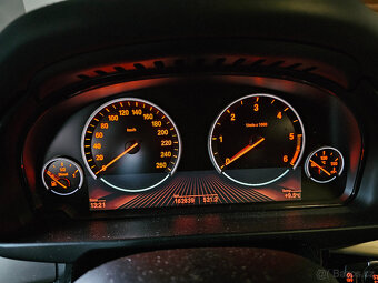 BMW X5 4.0D - 10
