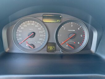 Volvo V50 2,0d 100kW, tažné Rdesign - 10
