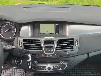 Renault Laguna III 2.0dCi 150PS 4Control - Bose - po 1.Majit - 10