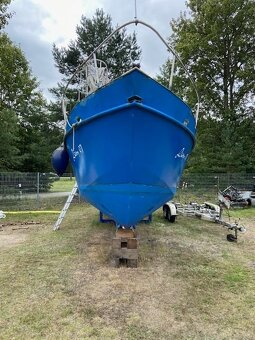 Kajutová kanálová ocelová loď  Polaris 9,4m - 10