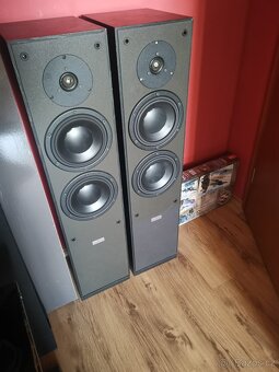 2x sloupy + zesilovač - 10