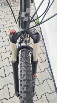 CUBE ACID 29, vzduchová vidlice, Shimano XT, Rám 19 - 10