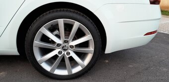 Škoda Octavia 3 1.4 TSI 110 KW STYLE FullLED ACC CANTON - 10