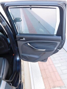 Ford C-max 2.0 TDCi,,TITANIUM,pěkný,BEZ KOROZE,tažný - 10