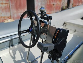 Motorový člun ARGO 450 RIB + Tohatsu 30 Ps 2T - 10