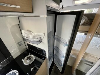 Zapůjčení obytného vozu KM DEXTER 581 ,4 osoby, NEOMEZENÉ KM - 10