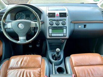 VOLKSWAGEN TOURAN CROSS 2.0 TDI,7 míst - 10