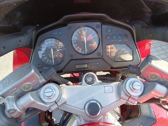 Honda VFR 750 - 10