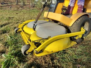 Prodám zahradní traktor Stiga Park Royal (r. v. 2000) po kom - 10