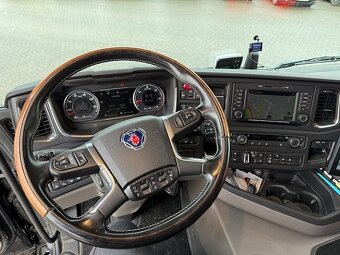 Scania G500 8x4 - třístranný sklápěč s hydraulickou rukou - 10