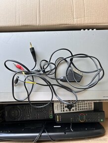 ELEKTRONIKA - DVD, VHS, klávesnice, repráky, ovladače… - 10