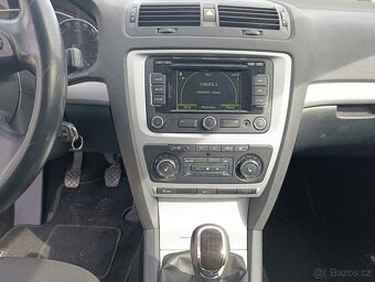 Škoda Octavia 1.6 TDI Family 77kw, 2012/11, xenony - 10