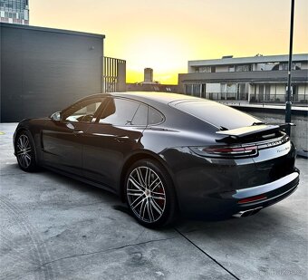 Porsche Panamera Turbo - 10