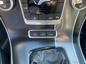 PRODÁNO V60 D6 Plug-in Hybrid 2.4D6 162kw+el. 50kw (212kw) - 10