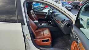 Volkswagen Touareg 5,0 TDi V10 - 10