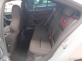 Škoda Octavia RS 2.0TDI 135kW DSG 102tkm Virtual Webasto DCC - 10