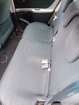 Toyota Yaris 1.0 51kW 2008 - 94.500km - 10