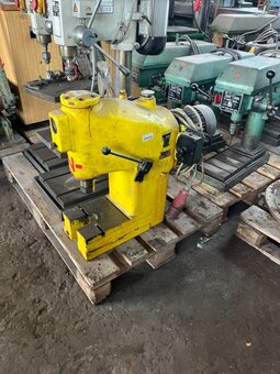Hydraulický lis Sklostroj CDC 2-7 (20 kN) - 10