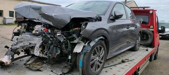 Peugeot 208 II, 2019-, 1.2puretech, 74kw, 10.500km - 10