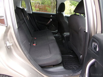 Peugeot 2008 1.2 VTi,navigace,1.majitel,serviskní kniha,TOP - 10
