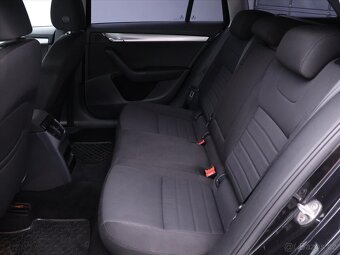 Škoda Octavia 2,0 TDI  4x4 CZ Elegance Xenon (2015) - 10