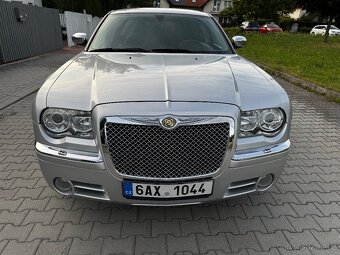 Chrysler 300C 5.7 hemi 250kw - 340PS 4x4 - touring, rok 2005 - 10