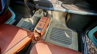 Prodám 2x Fiat 850 + aktivní papíry - 10