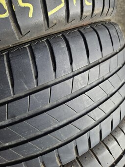 225/40R18 - 10