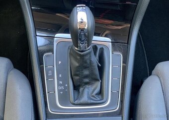 Volkswagen Golf 1.6TDi 77kw HIGHLINE DSG automat 77 kw - 10