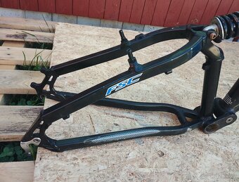 Celoodpružený rám Dynamics Alloy FSD, 21.5"/26" - 10