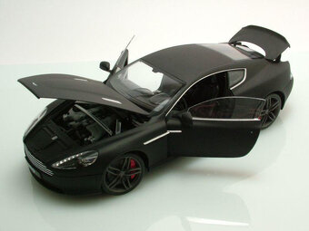 Modely 1:18-24 Nabízím velkou sbírku Aston Martin - 10