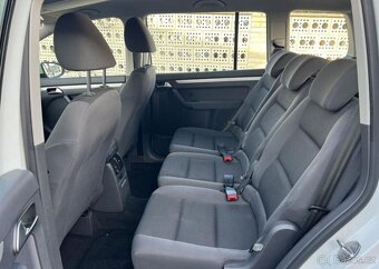 Volkswagen Touran 1.2TSi 77kw 7MÍST TEMPOMAT manuál 77 kw - 10