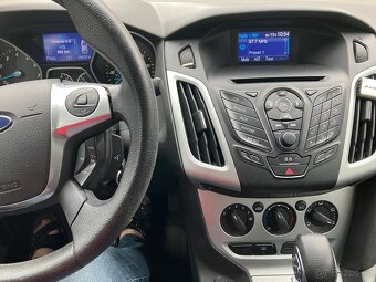 Ford Focus - 10