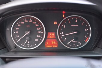 BMW e61 530i Touring LCI - Deep sea blue - 10