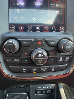 Dodge Durango R/T 5.7 V8 HEMI, LPG - 10