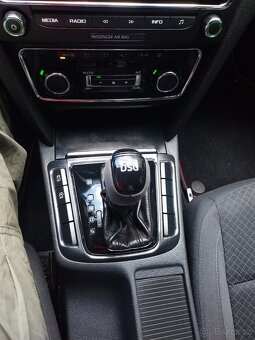 Prodám vyměním Škoda superb 2.0 tdi 103kw rv 2014 - 10