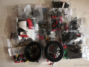 Stavebnice motocyklu Ducati kompatibilní s LEGO - 10