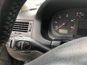 Volkswagen Bora 1.9 TDI - 10